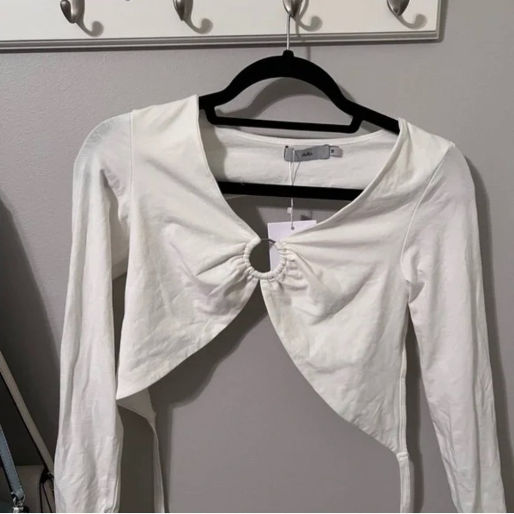 ADIKA WHITE TOP LONG SLEEVE OPEN BACK - SIZE XS
